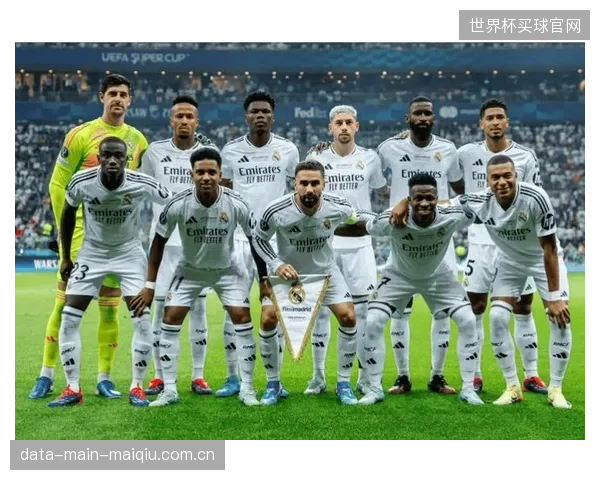 奥萨苏纳依靠单后腰托罗的广阔覆盖保护防线，成为中游球队中防守阵型最稳固的队伍之一。